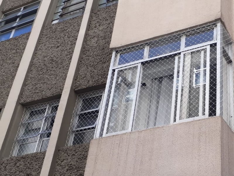 Instalação de rede de segurança em Parque Una, Pelotas